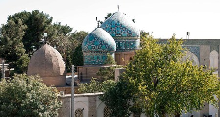 گنبد مشتاقیه یا سه گنبدان نمادی از شهر کرمان برای دوست داران فرهنگ و عرفان اسلامی