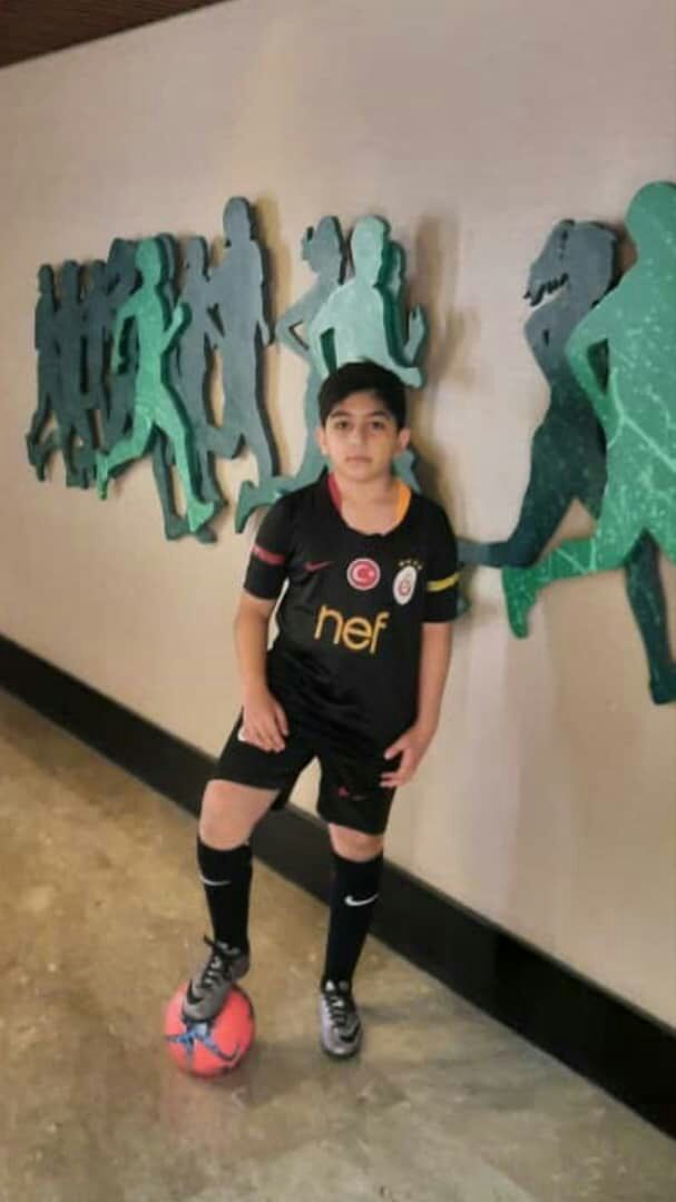 داوین عرب بهمنی نوجوان فوتبالیست در تمرینات باشگاه گالاتاسرای ترکیه
