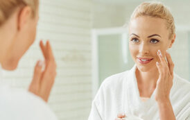 بهترین روش‌های جوانسازی پوست صورت در خانه