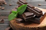 یافته ای جدید در مورد شکلات خوردن بزرگسالان