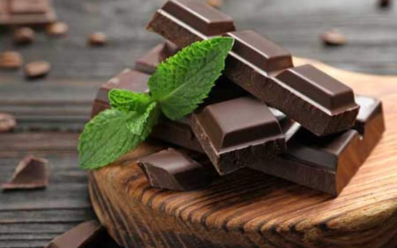 یافته ای جدید در مورد شکلات خوردن بزرگسالان