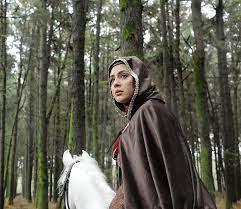 میترا رفیع، بازیگر نقش گلنار در سریال «گیل‌دخت»  جهان‌متفاوت دخترایرانی
