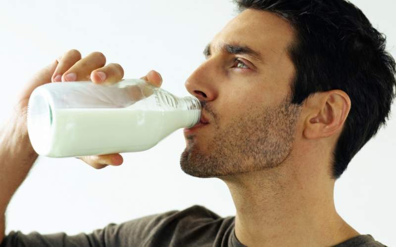 بهترین زمان نوشیدن شیر برای کاهش وزن