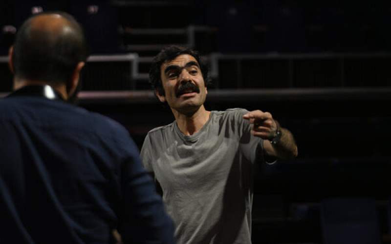 حسین کیانی با نمایش متفاوت «کافه کات» به ایرانشهر می‌آید