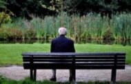 تنهایی موجب کاهش طول عمر می‌شود