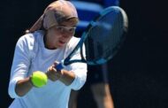 مشکات الزهرا صفی: مسئولان ورزش تنیس بانوان را ببینند
