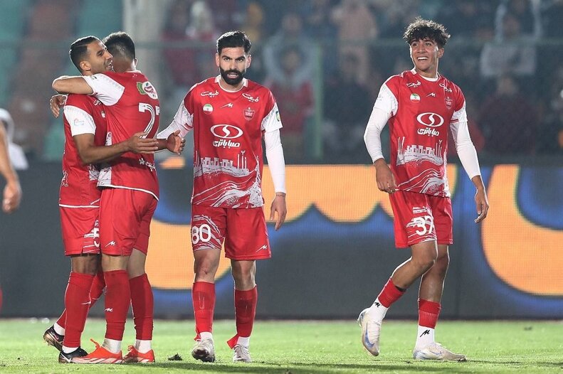همیشه پرسپولیس جام می‌گرفت، یک بار هم بگذارید تراکتور لذتش را ببرد