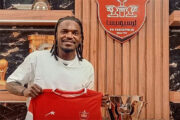 بیفوما دست به دامان پرسپولیس شد