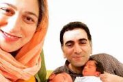 عکس جدید فلامک جنیدی در کنار همسر و دوقلوهایش