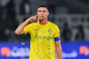 از رونالدو عذرخواهی کنید!